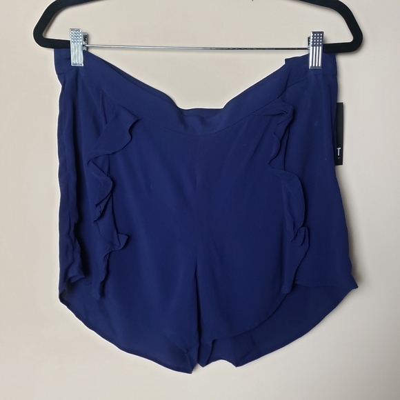 KUT FROM THE KLOTH Ruffled Navy Shorts - Picture 2 of 8